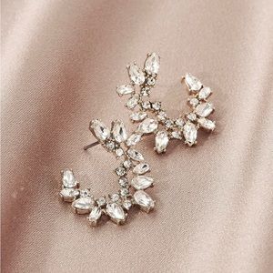 Lupe Crescent Studs - Gold